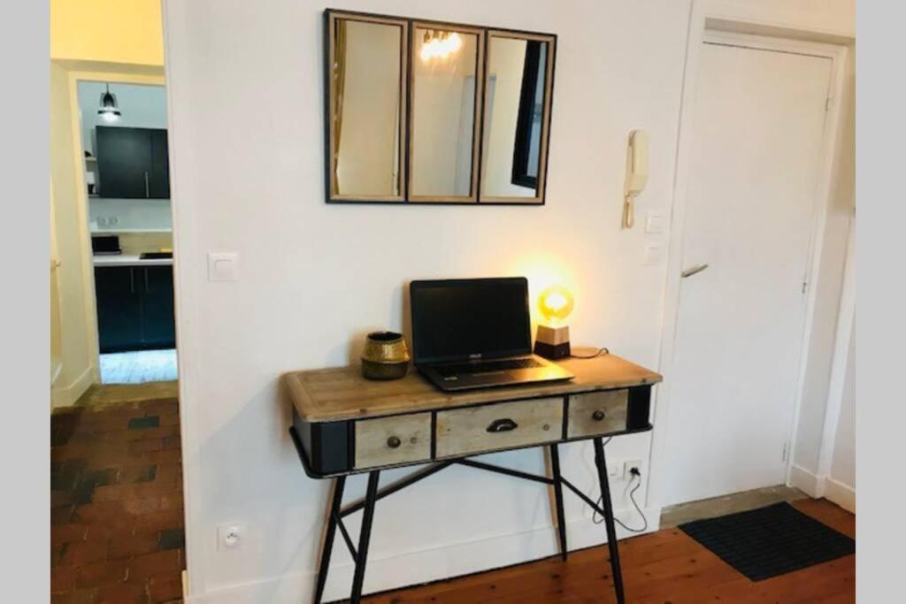 Au Coeur Du Vieux Bayeux, Logement De Charme Appartement Buitenkant foto