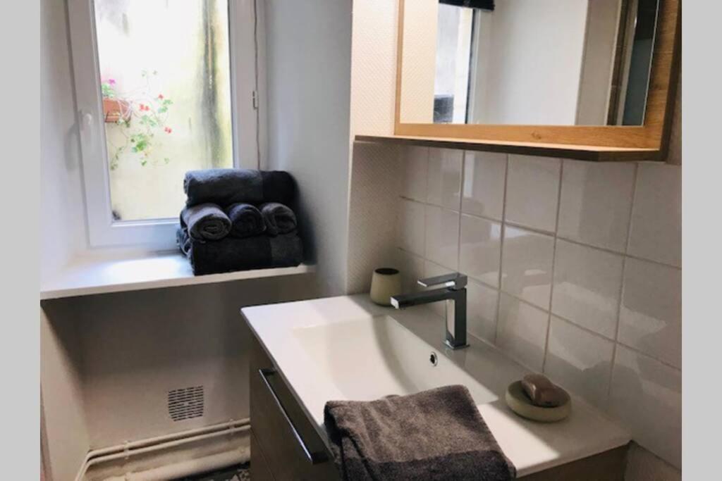 Au Coeur Du Vieux Bayeux, Logement De Charme Appartement Buitenkant foto